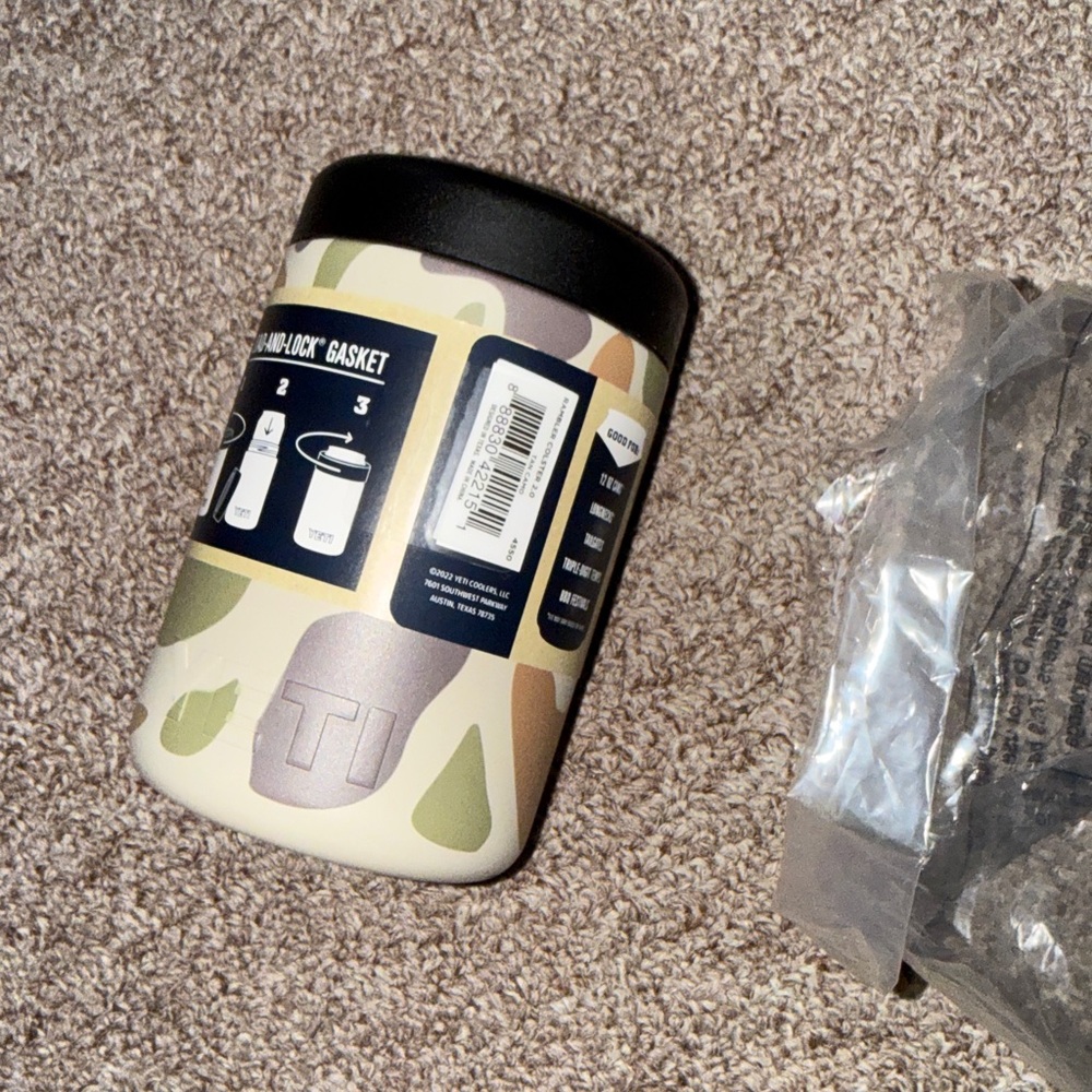 *LAST ONE* NWT YETI Rambler Colster Tan Camo - Picture 2 of 3